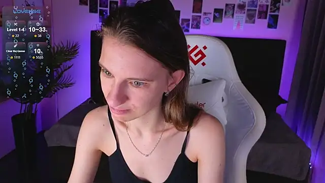 Snapshot of kaleriyaa_ chatting on 7, 10, 2025 kaleriyaa online show from 7, 10, 2025