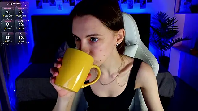 Snapshot of kaleriyaa_ chatting on 16, 11, 2025 kaleriyaa online show from 16, 11, 2025