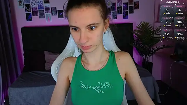 Snapshot of kaleriyaa_ chatting on 19, 11, 2025 kaleriyaa online show from 19, 11, 2025