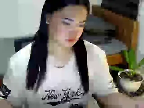 Snapshot of Annierose_ts chatting on 2, 10, 2025 Annierose ts online show from 2, 10, 2025