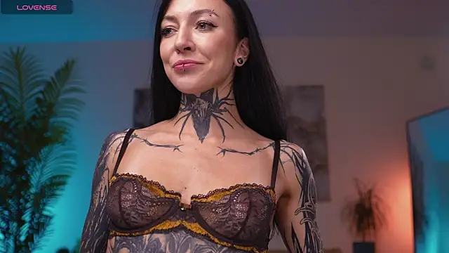 Snapshot of Alise_Eve_ chatting on 30, 9, 2025 Alise Eve online show from 30, 9, 2025