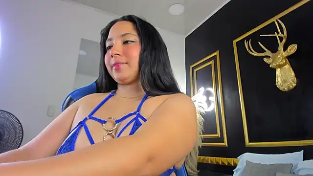 luccia smith online show from 10, 9, 2025