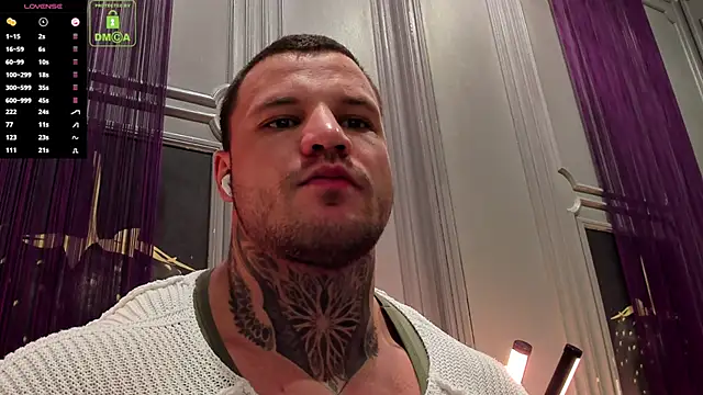 Snapshot of OliverSport chatting on 7, 11, 2025 OliverSport online show from 7, 11, 2025