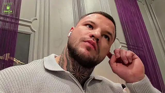 Snapshot of OliverSport chatting on 28, 11, 2025 OliverSport online show from 28, 11, 2025