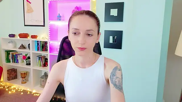 Julia Jae online show from 15, 6, 2026