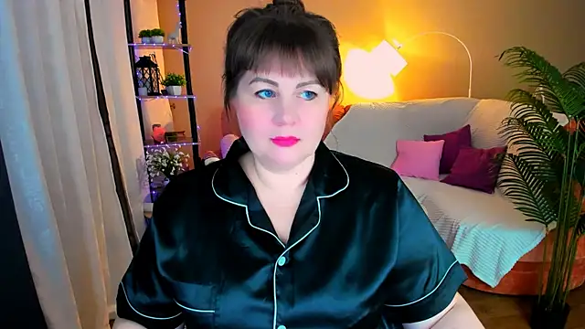 CrystaalStaar online show from 18, 11, 2025