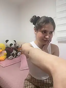 Snapshot of Emilyybennet_ chatting on 11, 9, 2025 Emilyybennet online show from 11, 9, 2025