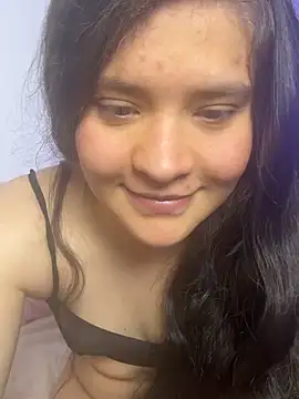 Snapshot of Emilyybennet_ chatting on 26, 11, 2025 Emilyybennet online show from 26, 11, 2025