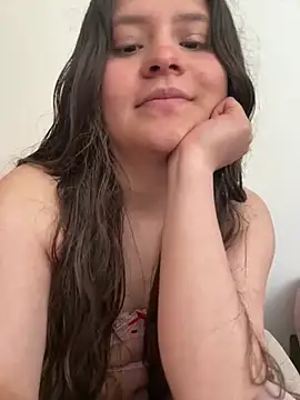 Snapshot of Emilyybennet_ chatting on 9, 5, 2026 Emilyybennet online show from 9, 5, 2026
