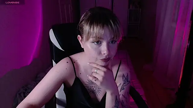 AngelicaHollywood online show from 19, 3, 2026