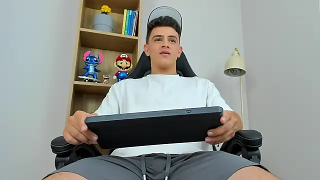 Mikecooper online show from 14, 4, 2026