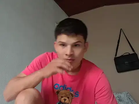 Snapshot of Tused11 chatting on 9, 10, 2025 Tused11 online show from 9, 10, 2025