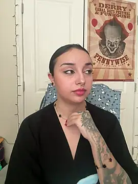 Snapshot of CharmingMaddie chatting on 10, 2, 2026 CharmingMaddie online show from 10, 2, 2026