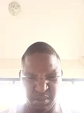 Snapshot of Thabo1004 chatting on 29, 9, 2025 Thabo1004 online show from 29, 9, 2025