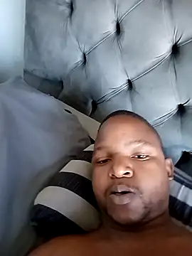 Snapshot of Thabo1004 chatting on 22, 10, 2025 Thabo1004 online show from 22, 10, 2025