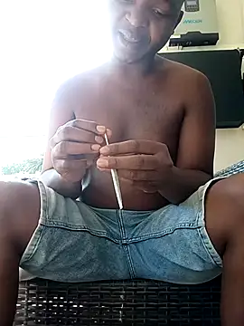 Snapshot of Thabo1004 chatting on 24, 10, 2025 Thabo1004 online show from 24, 10, 2025