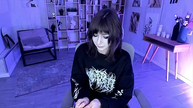 CrystallBloom online show from 1, 10, 2025