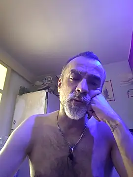 GabyCollado5 online show from 10, 9, 2025