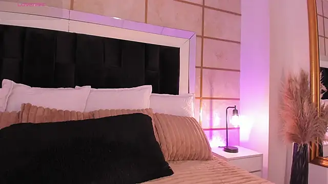 GretaVelvet online show from 14, 1, 2026