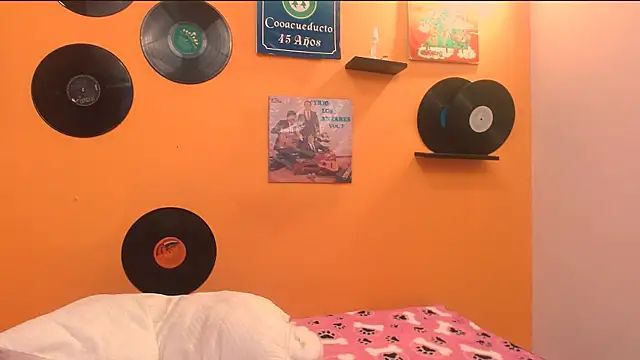 meisevil77 online show from 19, 12, 2025