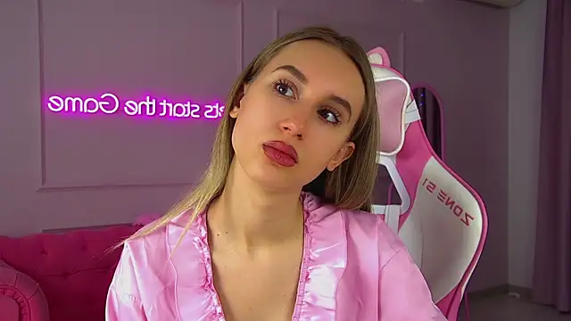 VictoriaHopsons online show from 29, 11, 2025