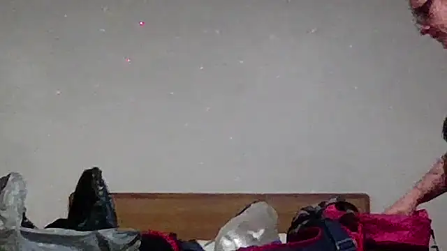 Snapshot of SparklesB1tch chatting on 28, 10, 2025 SparklesB1tch online show from 28, 10, 2025