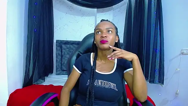 mia  thomson  online show from 23, 11, 2025