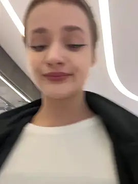 Snapshot of KittyQueeny chatting on 17, 9, 2025 KittyQueeny online show from 17, 9, 2025