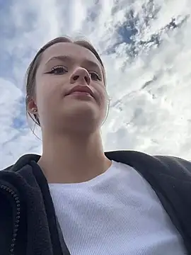 Snapshot of KittyQueeny chatting on 27, 9, 2025 KittyQueeny online show from 27, 9, 2025