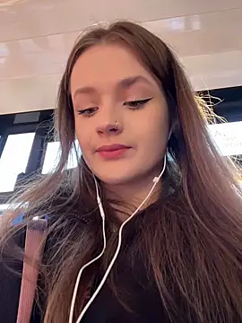 Snapshot of KittyQueeny chatting on 30, 9, 2025 KittyQueeny online show from 30, 9, 2025