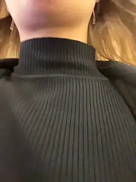 Snapshot of KittyQueeny chatting on 5, 10, 2025 KittyQueeny online show from 5, 10, 2025