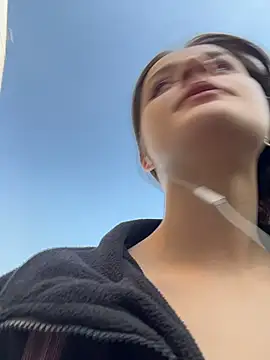 Snapshot of KittyQueeny chatting on 8, 10, 2025 KittyQueeny online show from 8, 10, 2025