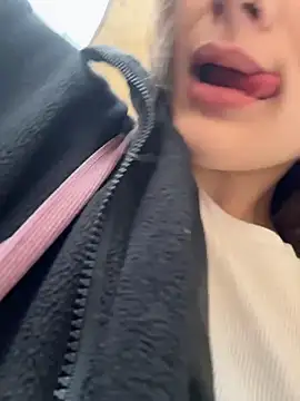 Snapshot of KittyQueeny chatting on 9, 10, 2025 KittyQueeny online show from 9, 10, 2025