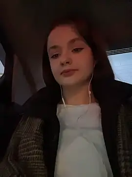 Snapshot of KittyQueeny chatting on 26, 10, 2025 KittyQueeny online show from 26, 10, 2025