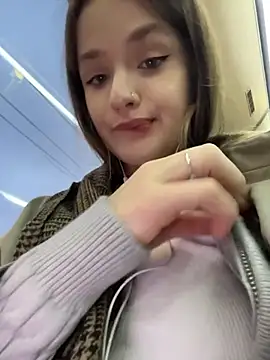 Snapshot of KittyQueeny chatting on 29, 10, 2025 KittyQueeny online show from 29, 10, 2025