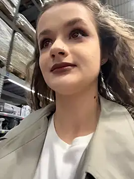 Snapshot of KittyQueeny chatting on 30, 10, 2025 KittyQueeny online show from 30, 10, 2025