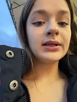 Snapshot of KittyQueeny chatting on 26, 11, 2025 KittyQueeny online show from 26, 11, 2025