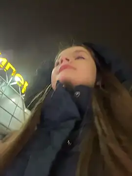 Snapshot of KittyQueeny chatting on 4, 12, 2025 KittyQueeny online show from 4, 12, 2025