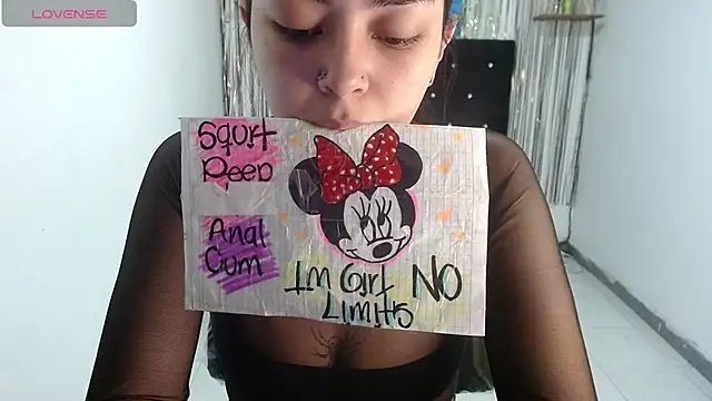 Snapshot of Darkittydoll_15 chatting on 3, 10, 2025 Darkittydoll 15 online show from 3, 10, 2025