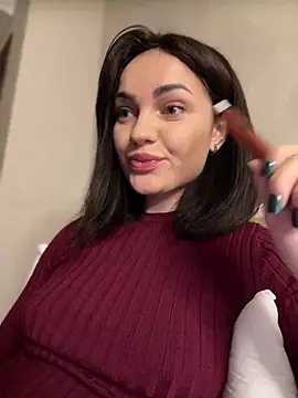 SaraLow online show from 17, 4, 2026