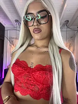 Snapshot of MystiqueXXX chatting on 1, 11, 2025 MystiqueXXX online show from 1, 11, 2025