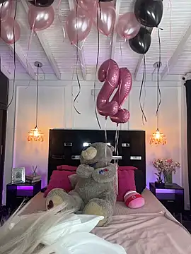 Snapshot of MystiqueXXX chatting on 7, 11, 2025 MystiqueXXX online show from 7, 11, 2025