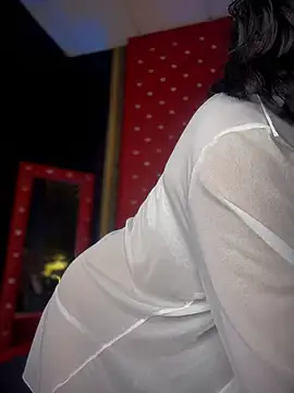 MystiqueXXX online show from 16, 4, 2026