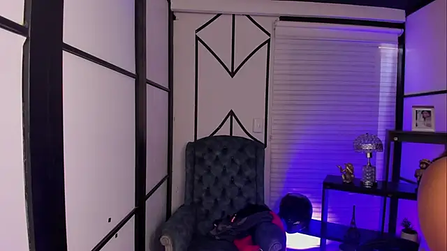 ElaBourn  online show from 22, 10, 2025