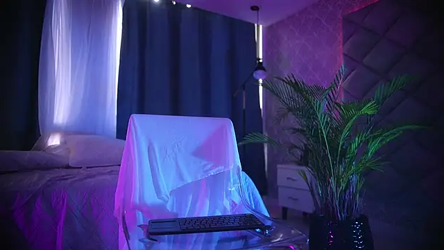 Snapshot of grayce_blossoms_24 chatting on 16, 9, 2025 grayce blossoms 24 online show from 16, 9, 2025