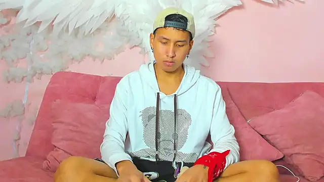 Snapshot of spicy_adonhis chatting on 21, 11, 2025 spicy adonhis online show from 21, 11, 2025