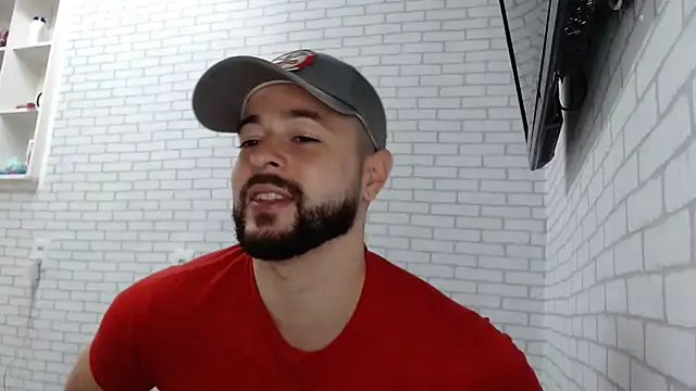 Snapshot of BombeiroHotx chatting on 8, 9, 2025 BombeiroHotx online show from 8, 9, 2025