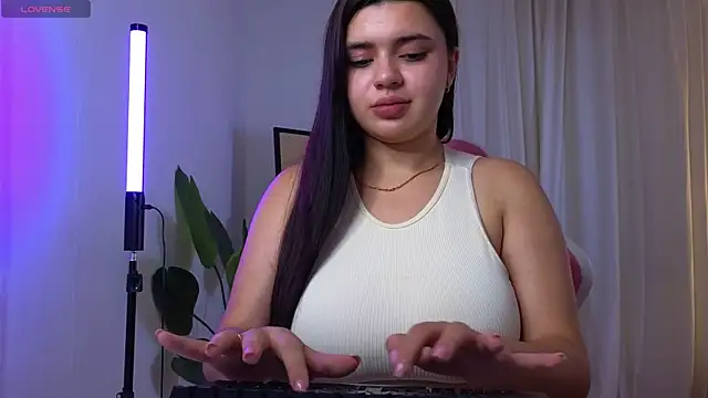 Snapshot of courtneyk_ chatting on 16, 10, 2025 courtneyk online show from 16, 10, 2025
