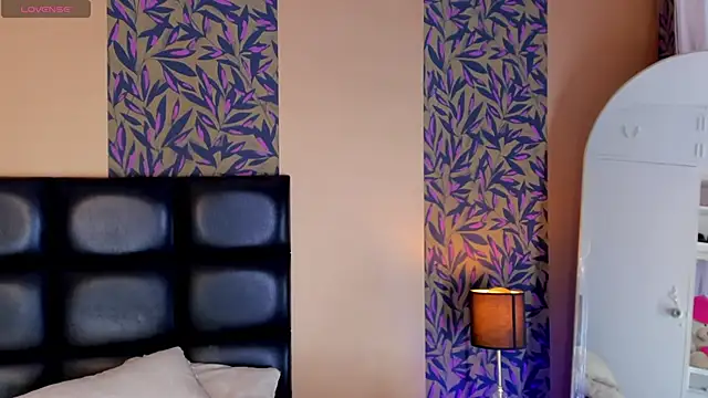  DantFox  online show from 10, 10, 2025