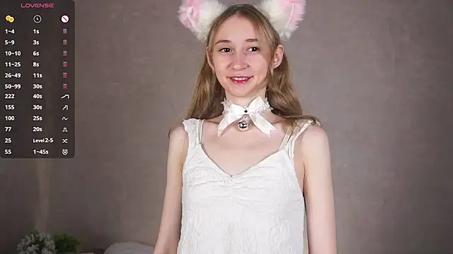 Snapshot of BeatrixHiett chatting on 13, 9, 2025 BeatrixHiett online show from 13, 9, 2025